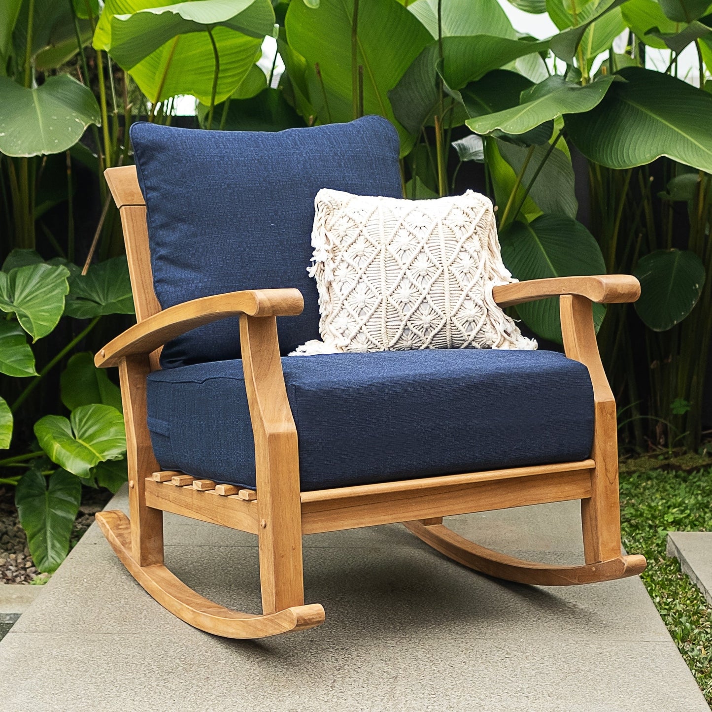Set da giardino Cambridge Casual Leon in teak da 3 pezzi con cuscino