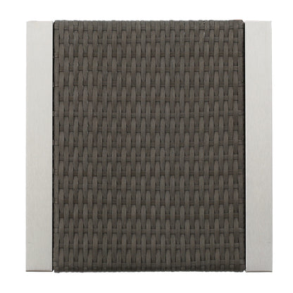 Set di poltrone da esterno Cape Coral in alluminio a 2 posti con tavolino laterale e pouf di Christopher Knight Home