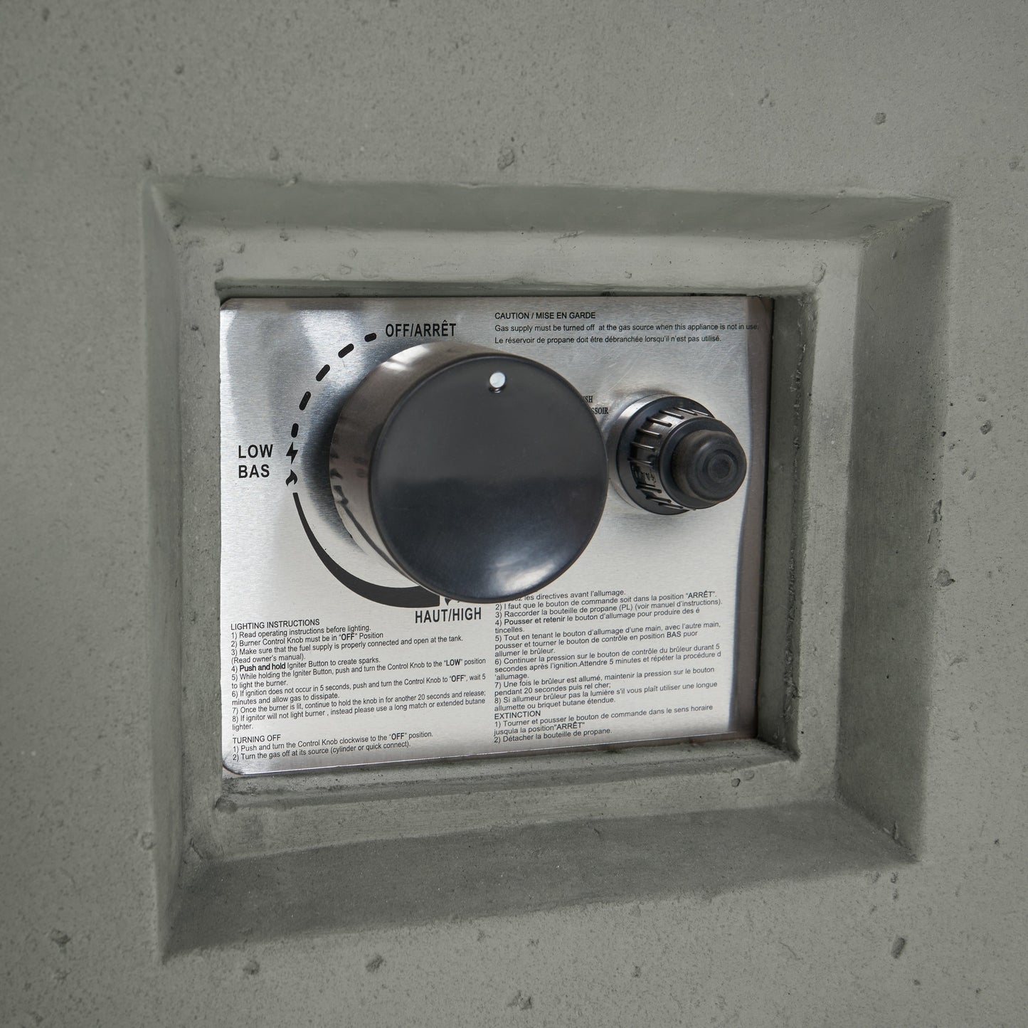 Set di divani da esterno Cape Coral da 5 pezzi con braciere di Christopher Knight Home