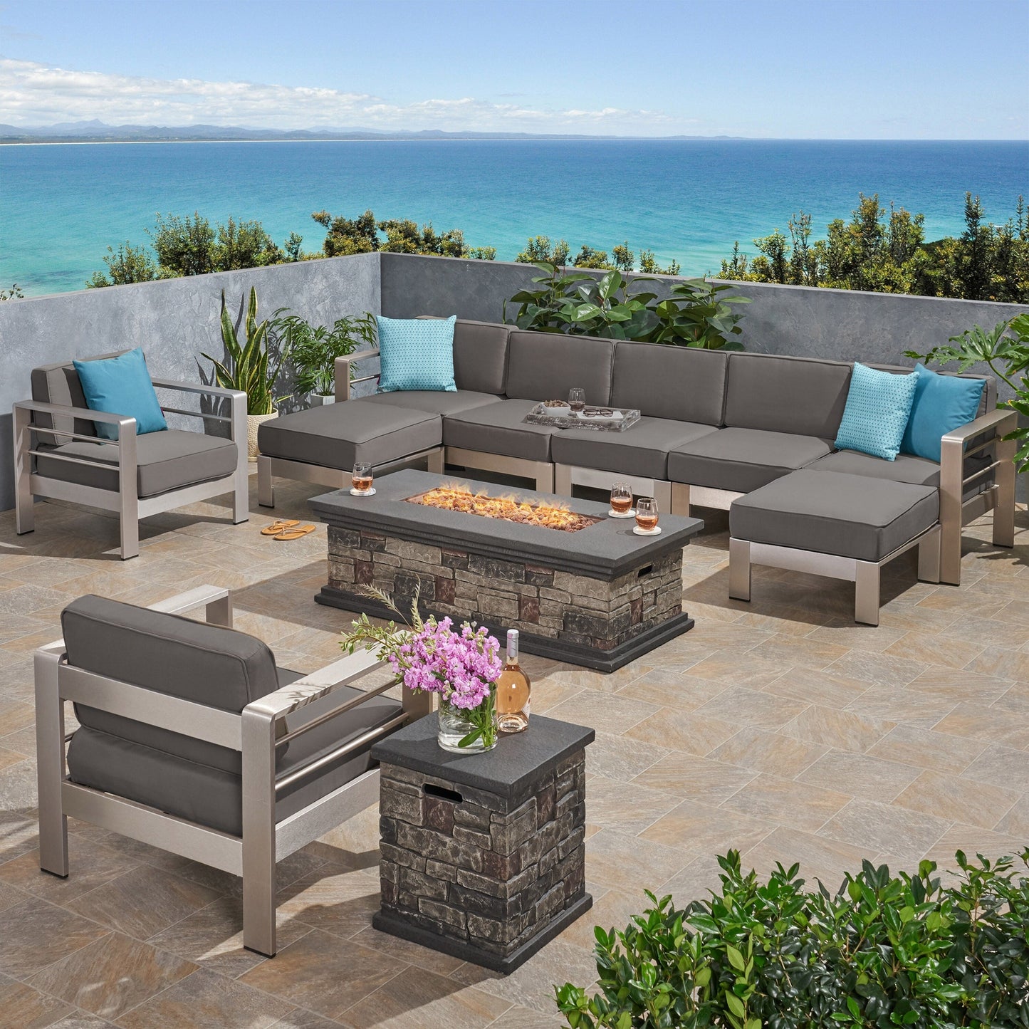 Set da giardino in alluminio con braciere Cape Coral Outdoor da 7 posti di Christopher Knight Home