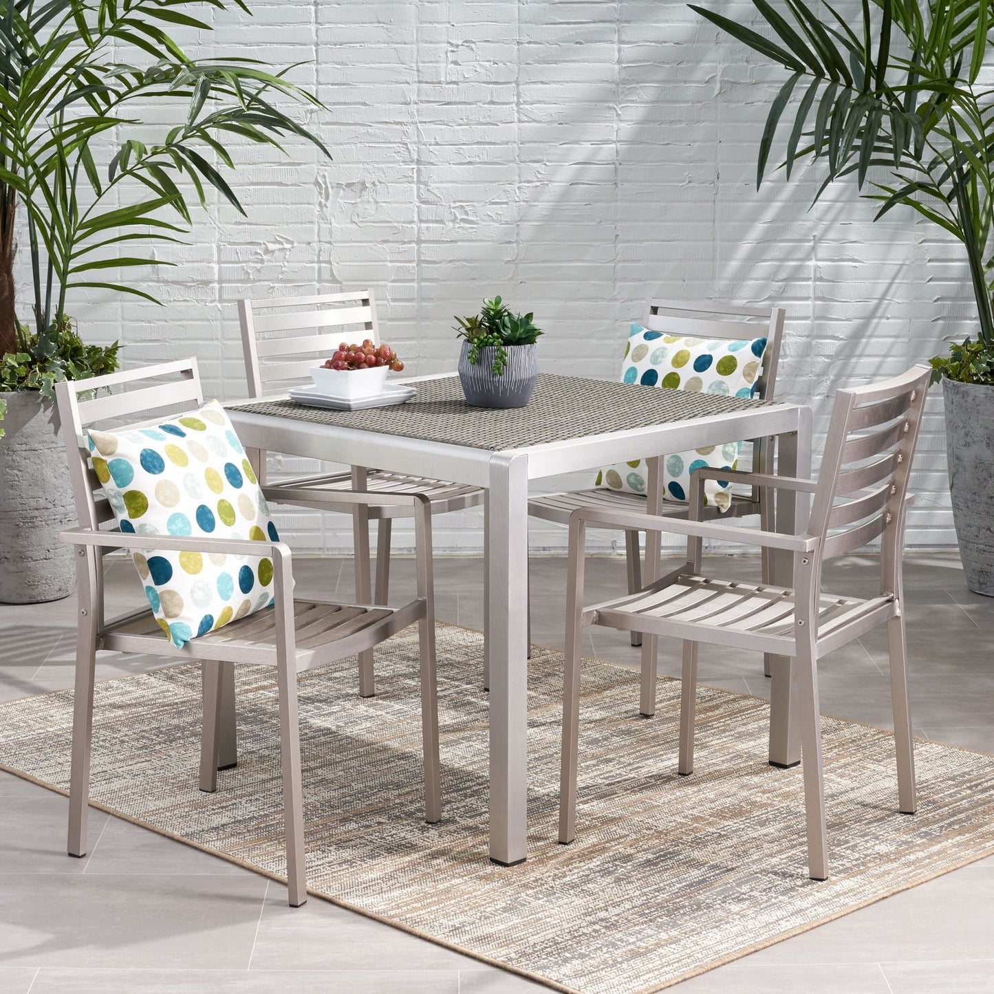 Set da pranzo moderno da esterno Cape Coral da 4 posti in alluminio con piano in vimini di Christopher Knight Home