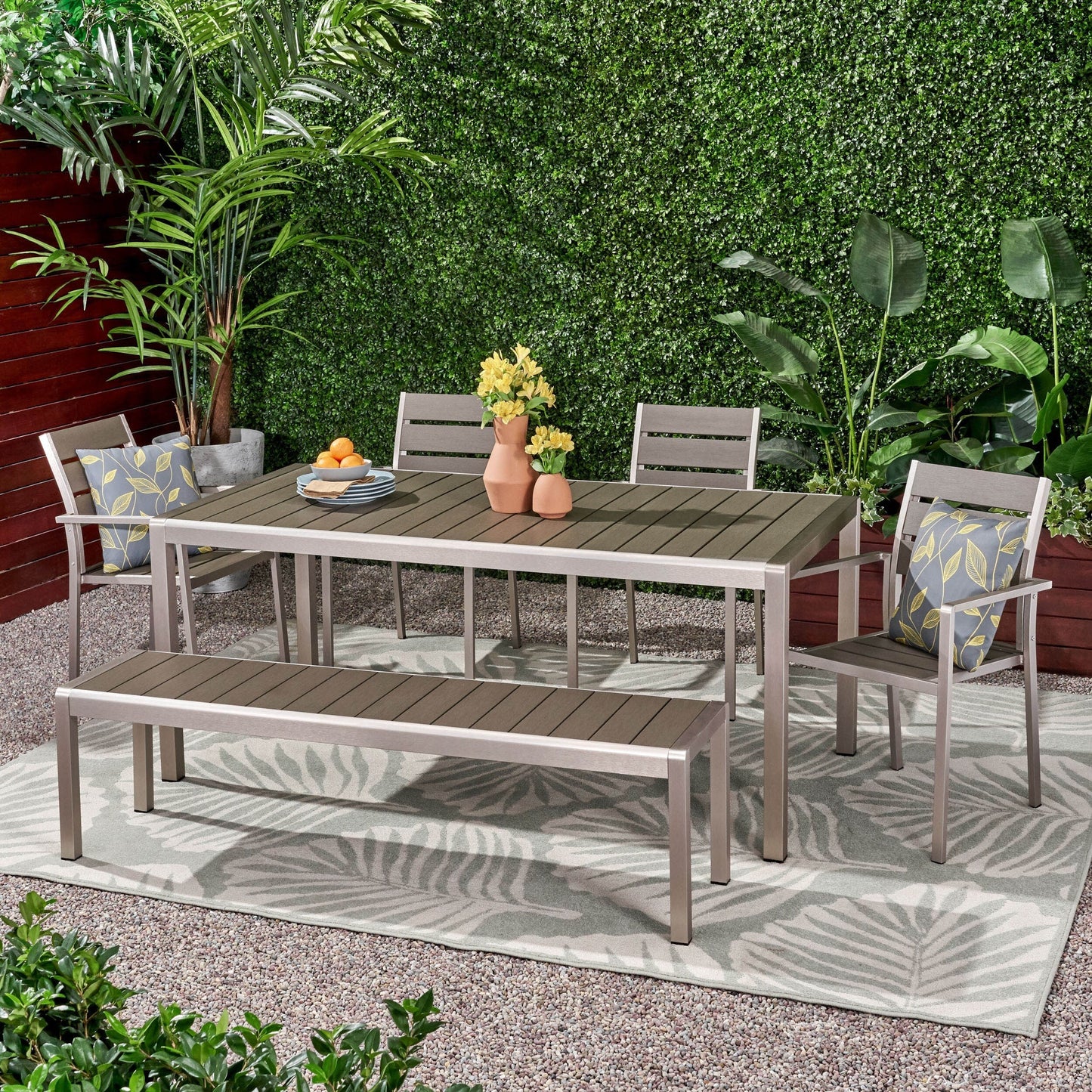 Set da pranzo moderno in alluminio da 6 posti con panca da pranzo Cape Coral Outdoor di Christopher Knight Home