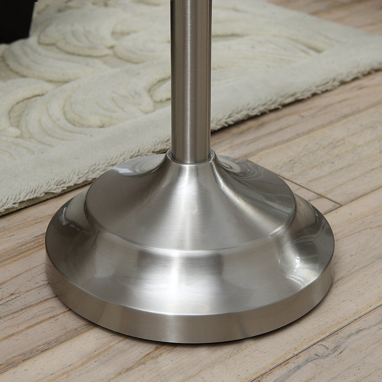 Lampada da terra in metallo argento Murray 60 della collezione Crestview - 14x14x60,5