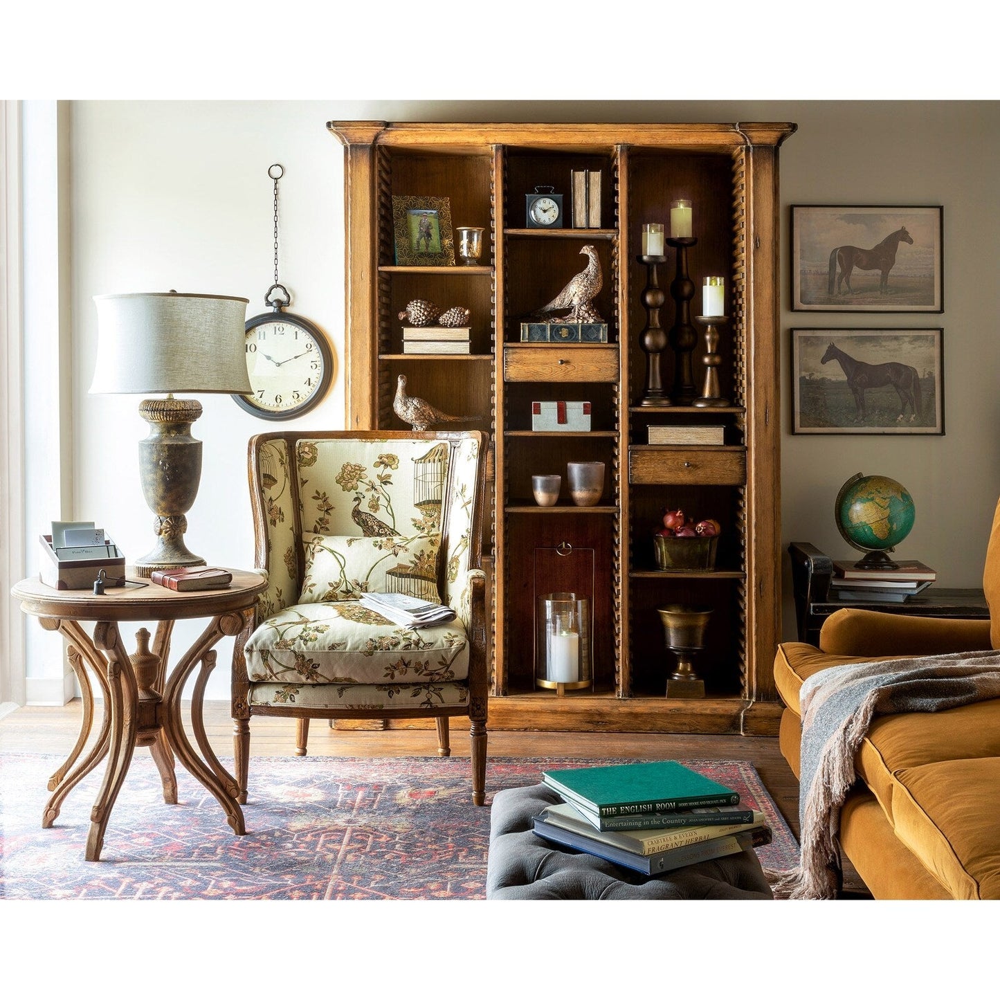 Divano imbottito in velluto Carlisle