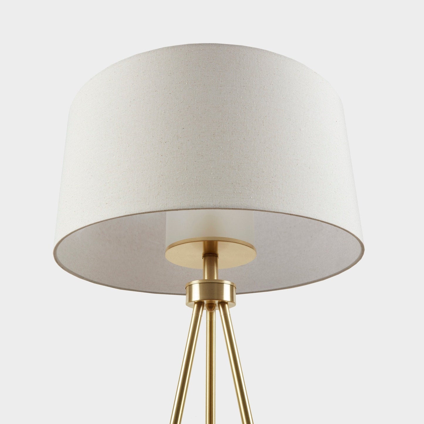 Lampada da terra con treppiede in metallo Pacific INK+IVY e paralume in vetro