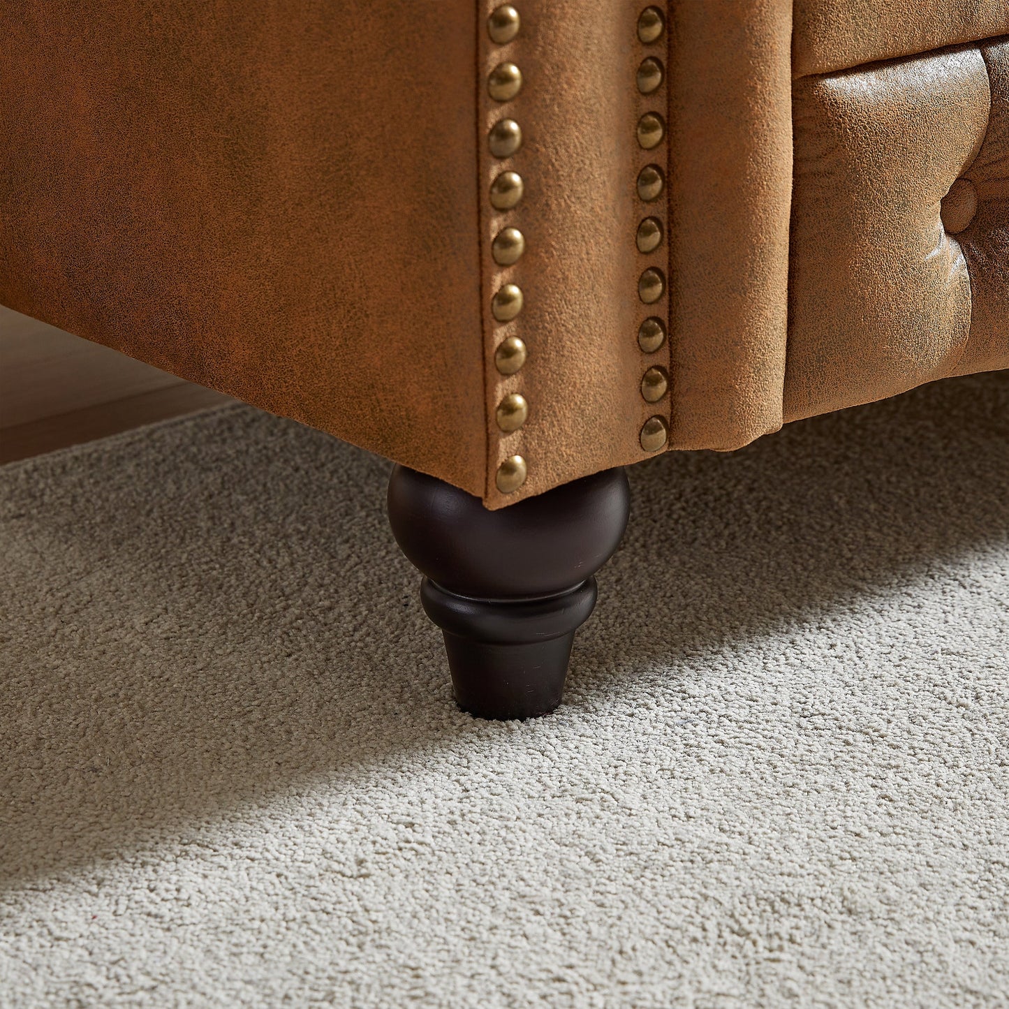 Divano Chesterfield 85.5 Tech Fabric a 3 posti con cuscini