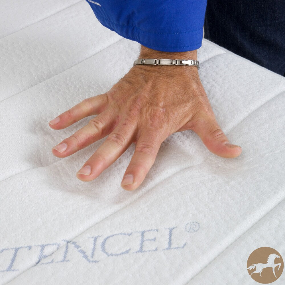 Materasso in memory foam gel Christopher Knight Home Comfort Medium Firm da 11 pollici Twin XL