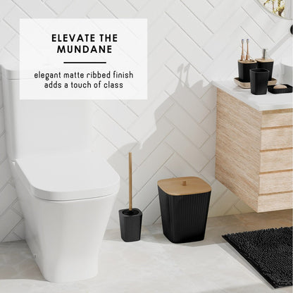 Set di accessori da bagno in bambù Clara Clark con tenda da doccia, scopino per WC, cestino e dispenser di sapone