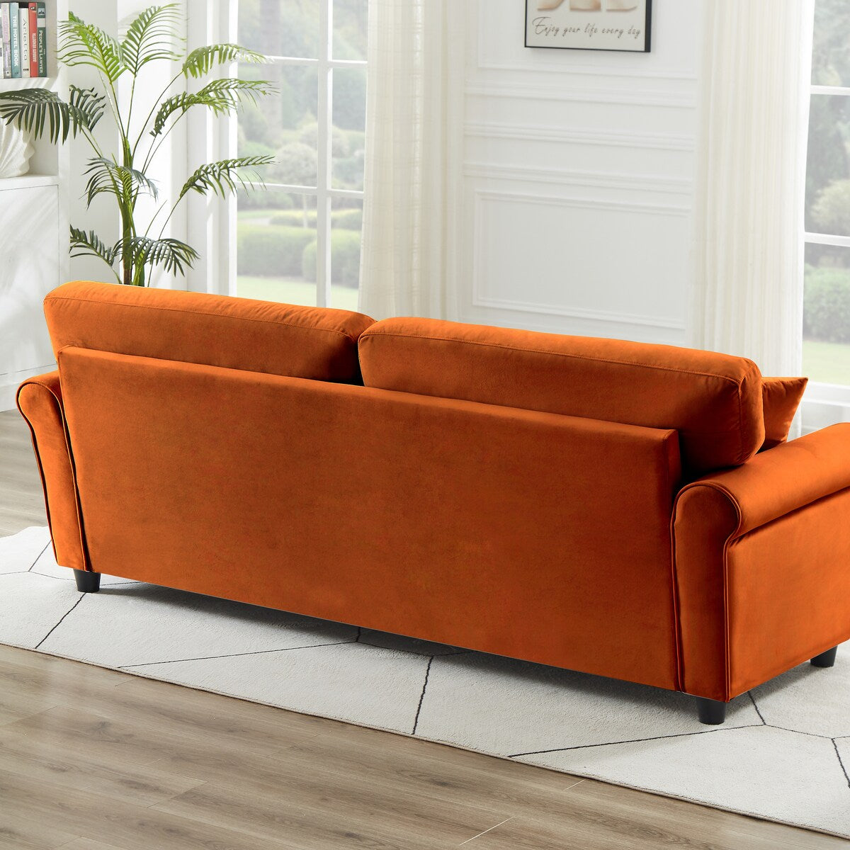 Divano classico in velluto con struttura in legno massello, divano imbottito, braccioli arrotondati