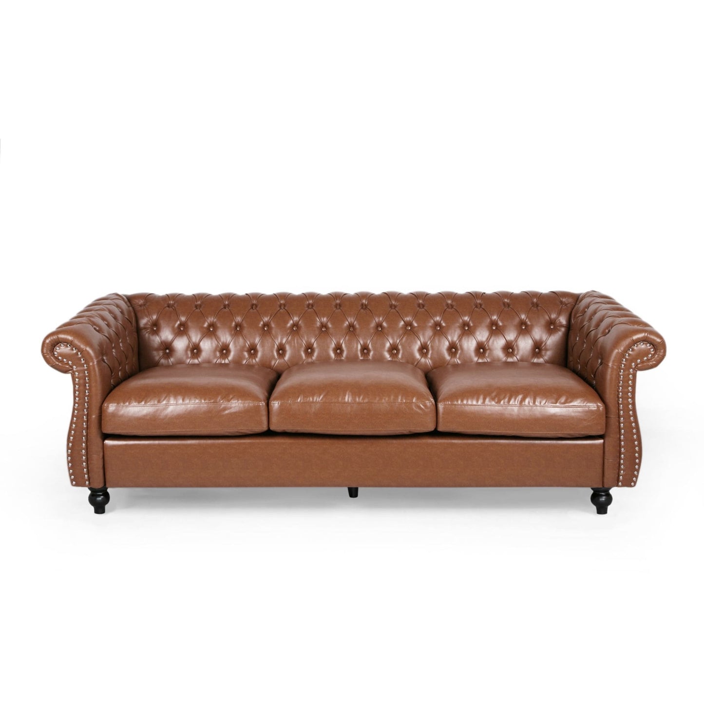 Divano Chesterfield Cognac 84.75 imbottito con bottoni, 3 posti, borchie e gambe in legno per soggiorno