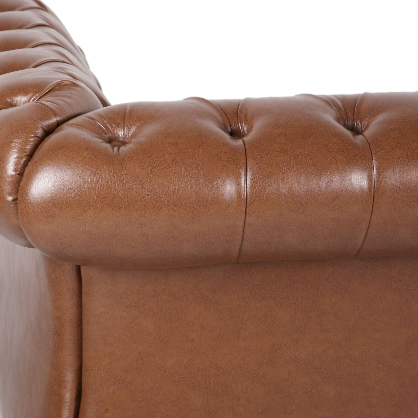 Divano Chesterfield a 3 posti con bottoni capitonné color cognac e borchie