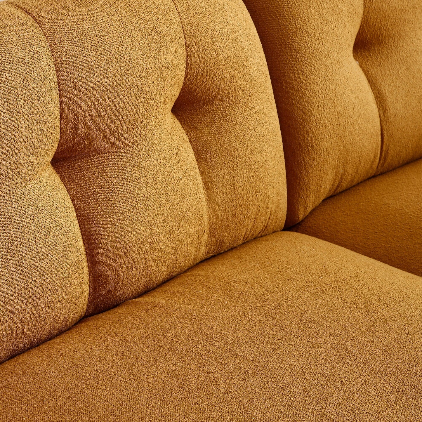 Divano Cognac Modern 81.48 Teddy a 3 posti con seduta profonda, gambe in legno e rivestimento per soggiorno