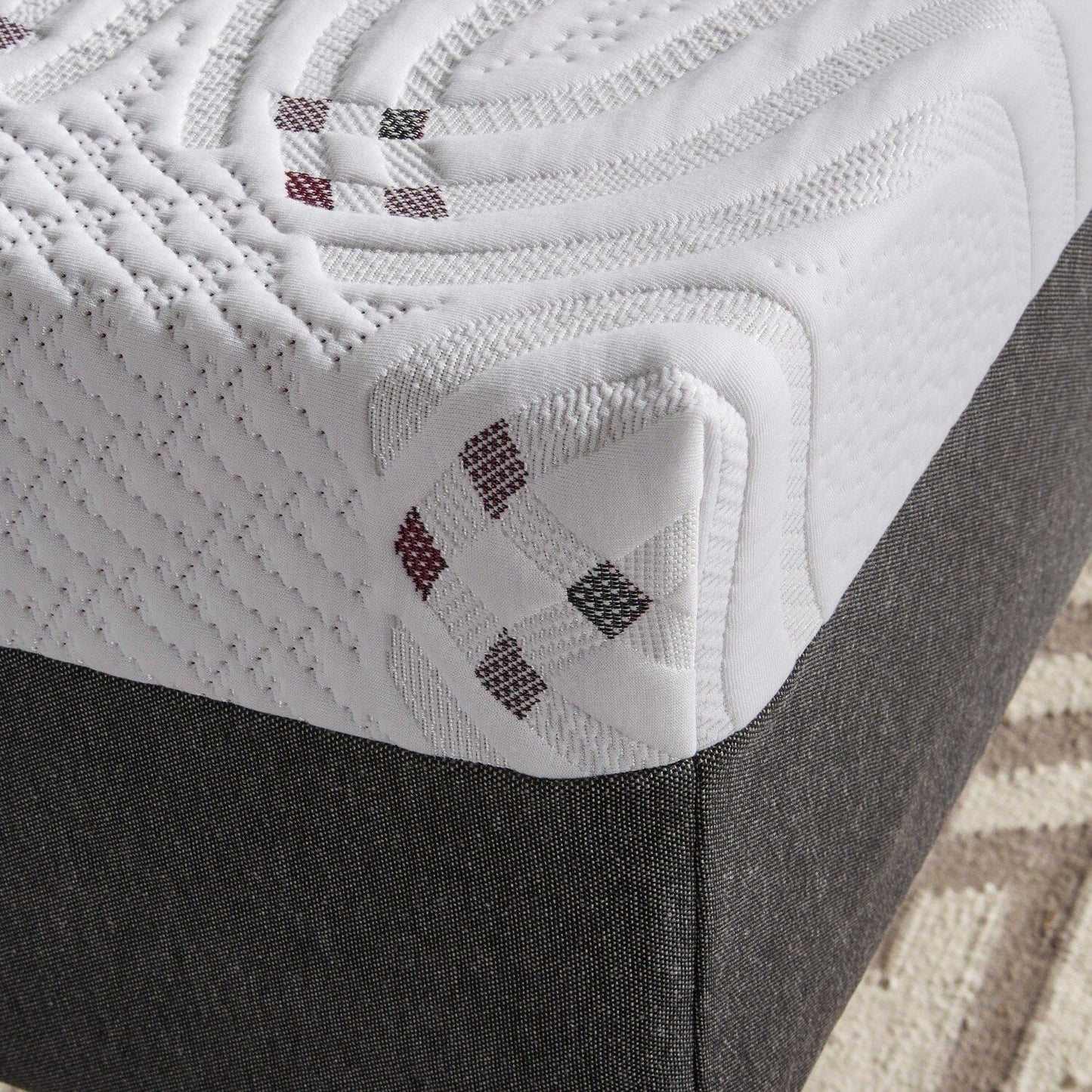 Set di materassi in memory foam ComforPedic Loft di BeautyRest da 14 pollici