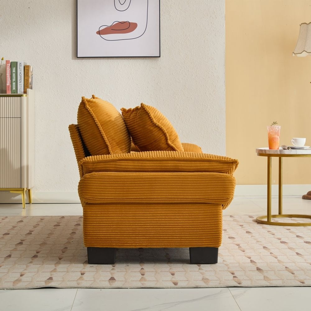 Divano con seduta profonda e imbottitura in velluto a coste