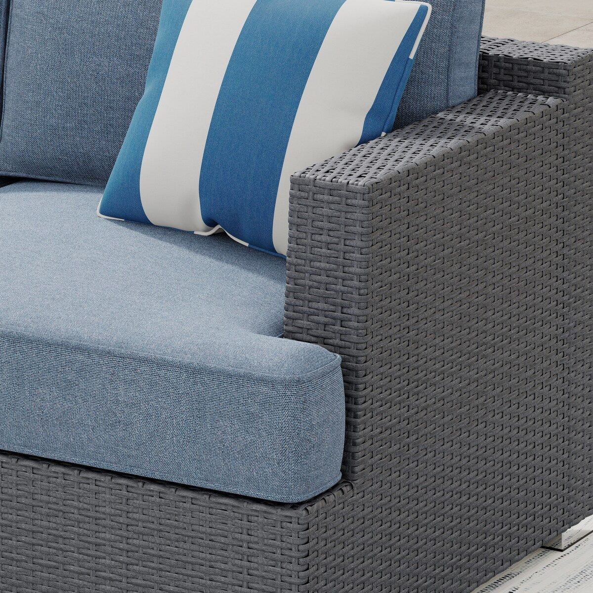 Set da conversazione in vimini da 5 pezzi Corvus Ancud con cuscino Sunbrella e cuscini Sunbrella