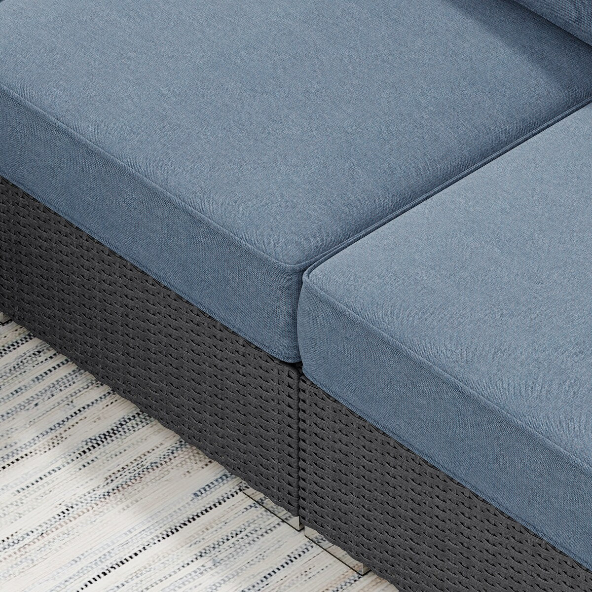 Set da conversazione in vimini da 5 pezzi Corvus Ancud con cuscino Sunbrella e cuscini Sunbrella