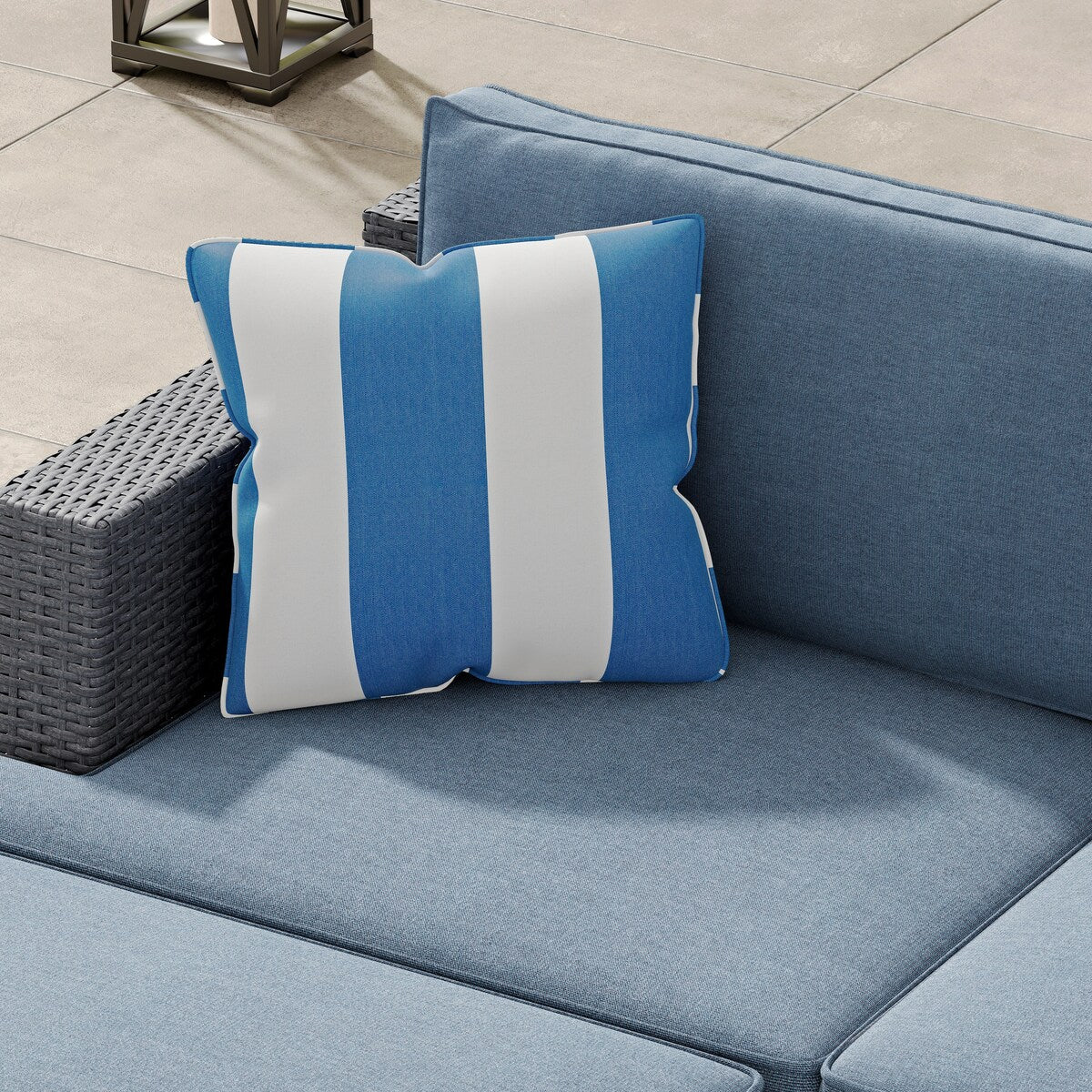 Set da conversazione in vimini da 5 pezzi Corvus Ancud con cuscino Sunbrella e cuscini Sunbrella