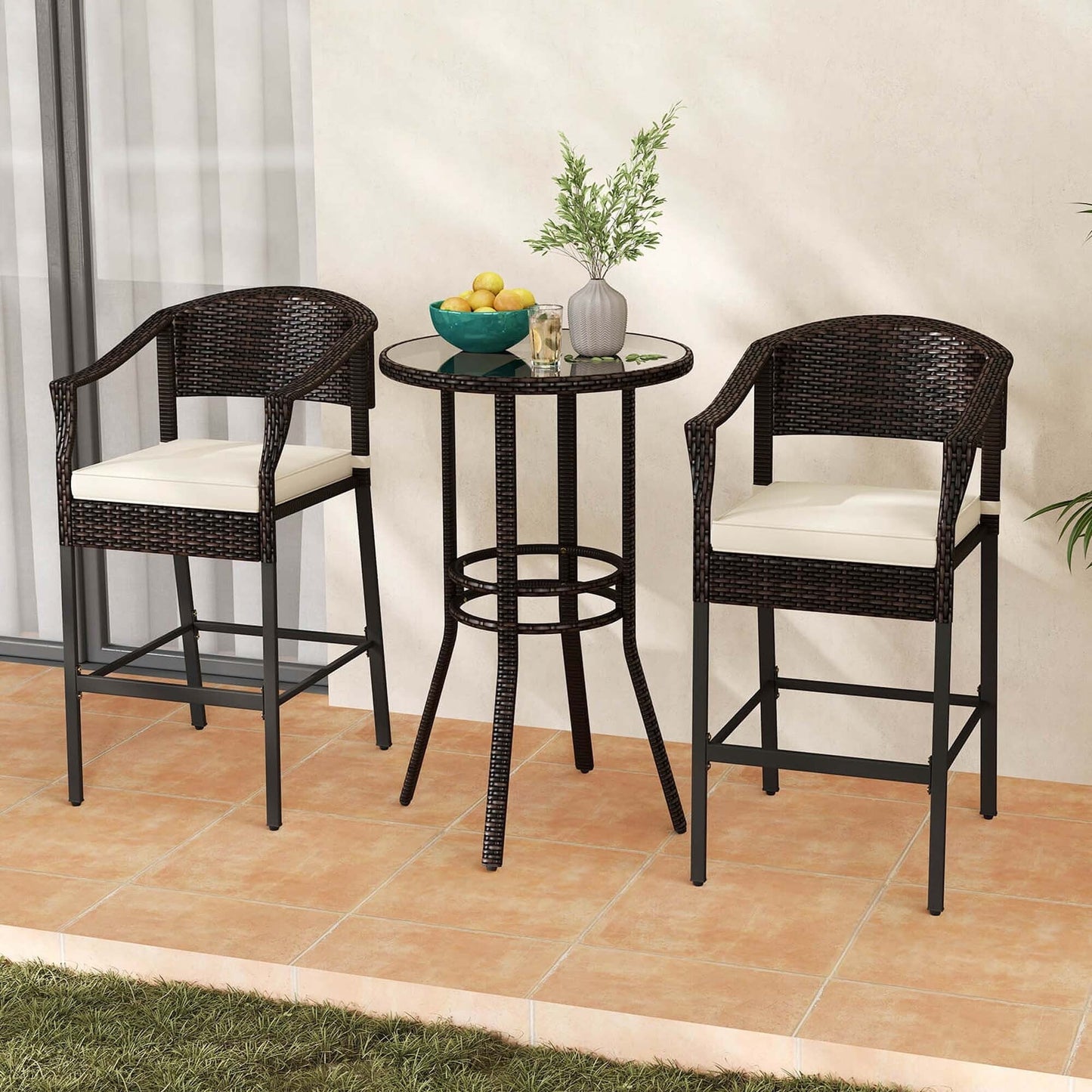 Set da bar in rattan per patio Costway da 3 pezzi con poltrone in vimini e tavolo rotondo - Vedi dettagli