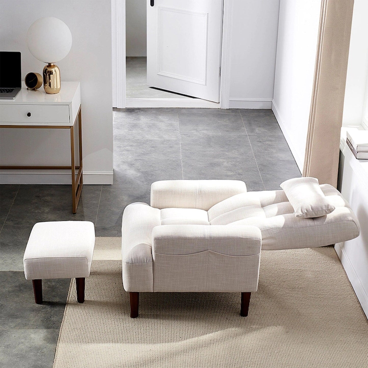 Poltrona lounge multifunzione imbottita con schienale alto bianco crema 26,77 con pouf