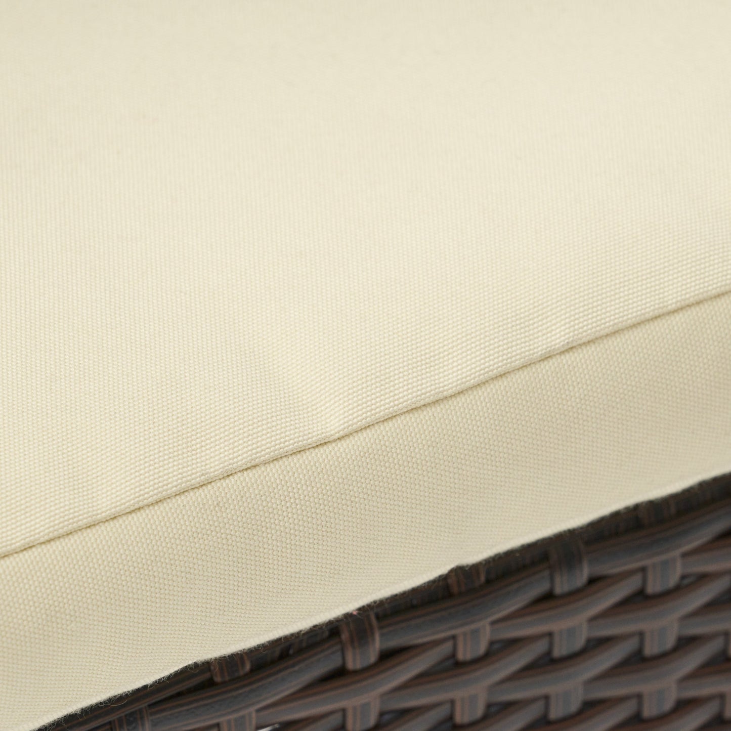 Set da pranzo espandibile Davenport Outdoor da 9 pezzi in legno e vimini di Christopher Knight Home