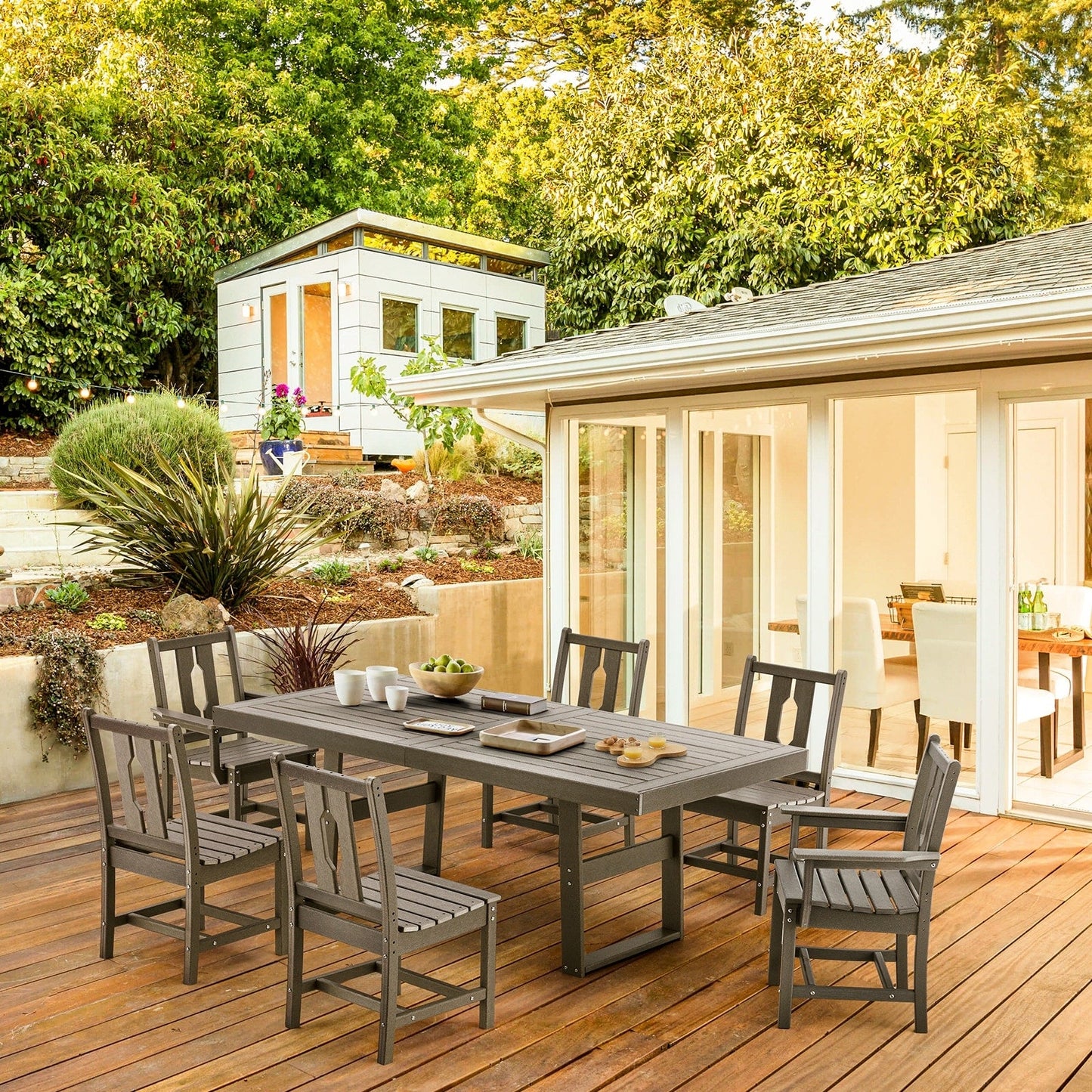 Set da pranzo versatili per esterni con sedie girevoli/pieghevoli e tavolo con doghe in acciaio e set da pranzo in HDPE per giardini e patii