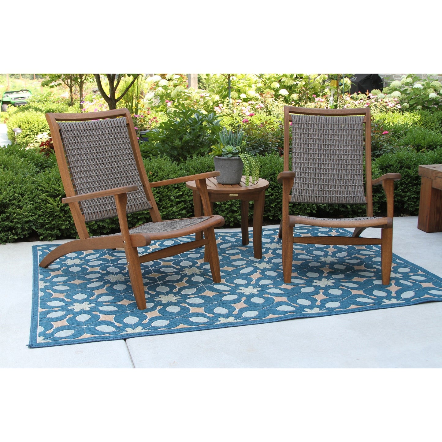 Eilaf Set di 3 sedie a sdraio in vimini di eucalipto con tavolino rotondo