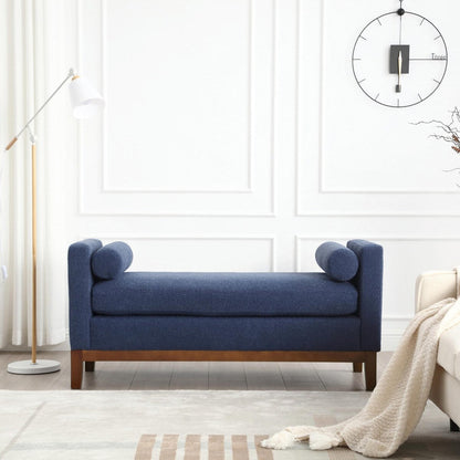 Elegante panca imbottita da 53,5 pollici con gambe in legno e cuscini di supporto