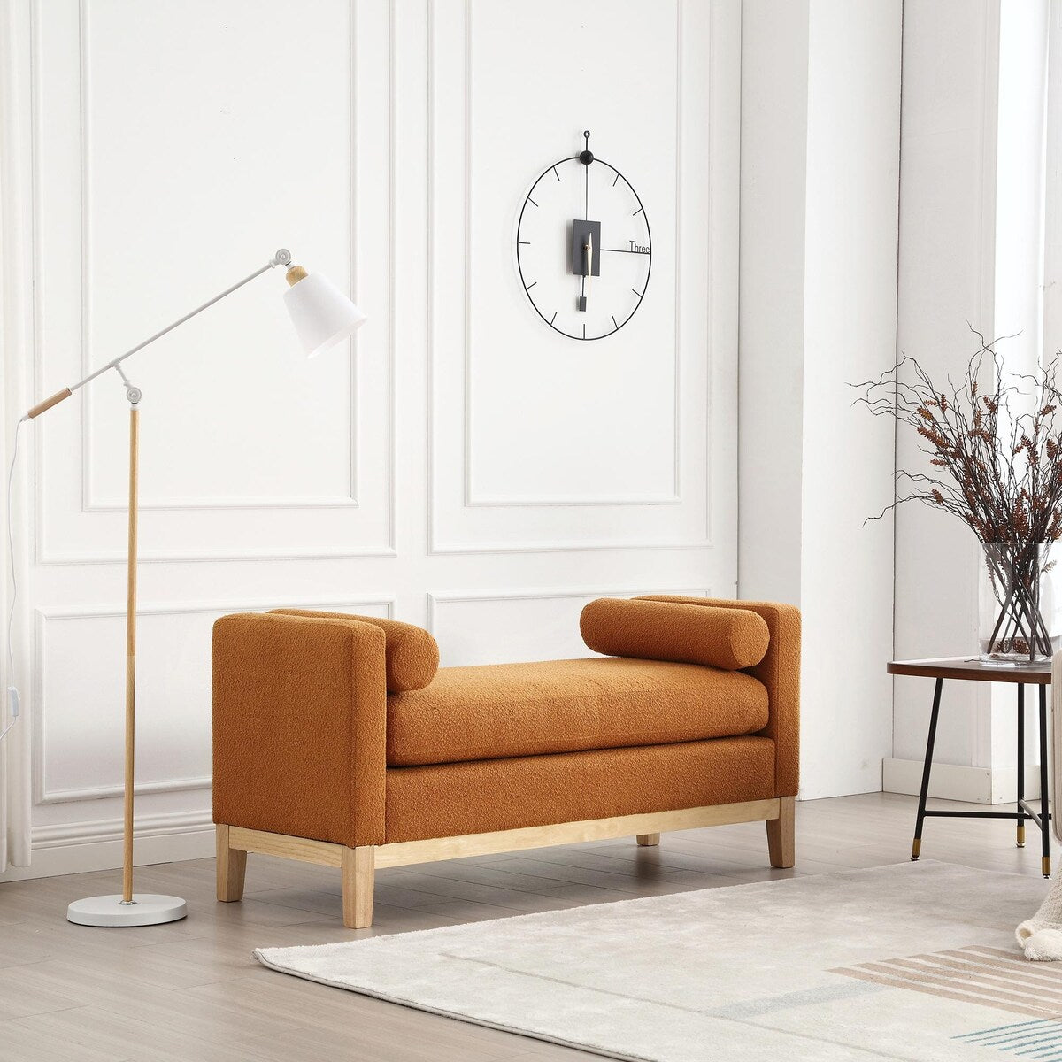 Elegante panca imbottita da 53,5 pollici con gambe in legno e cuscini di supporto