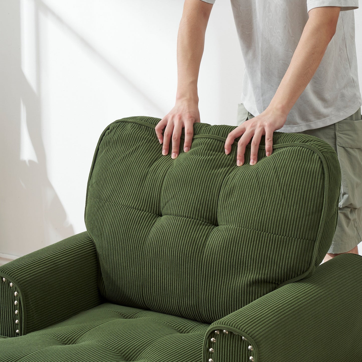 Elegante poltrona reclinabile in velluto a coste per interni, poltrona imbottita, divano letto, panca contenitore con finiture a borchie