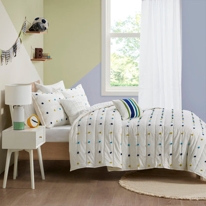 Set trapunta in cotone jacquard con pompon Ensley di Intelligent Design Kids e cuscini