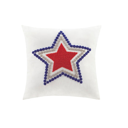 Set trapunta in cotone jacquard con pompon Ensley di Intelligent Design Kids e cuscini