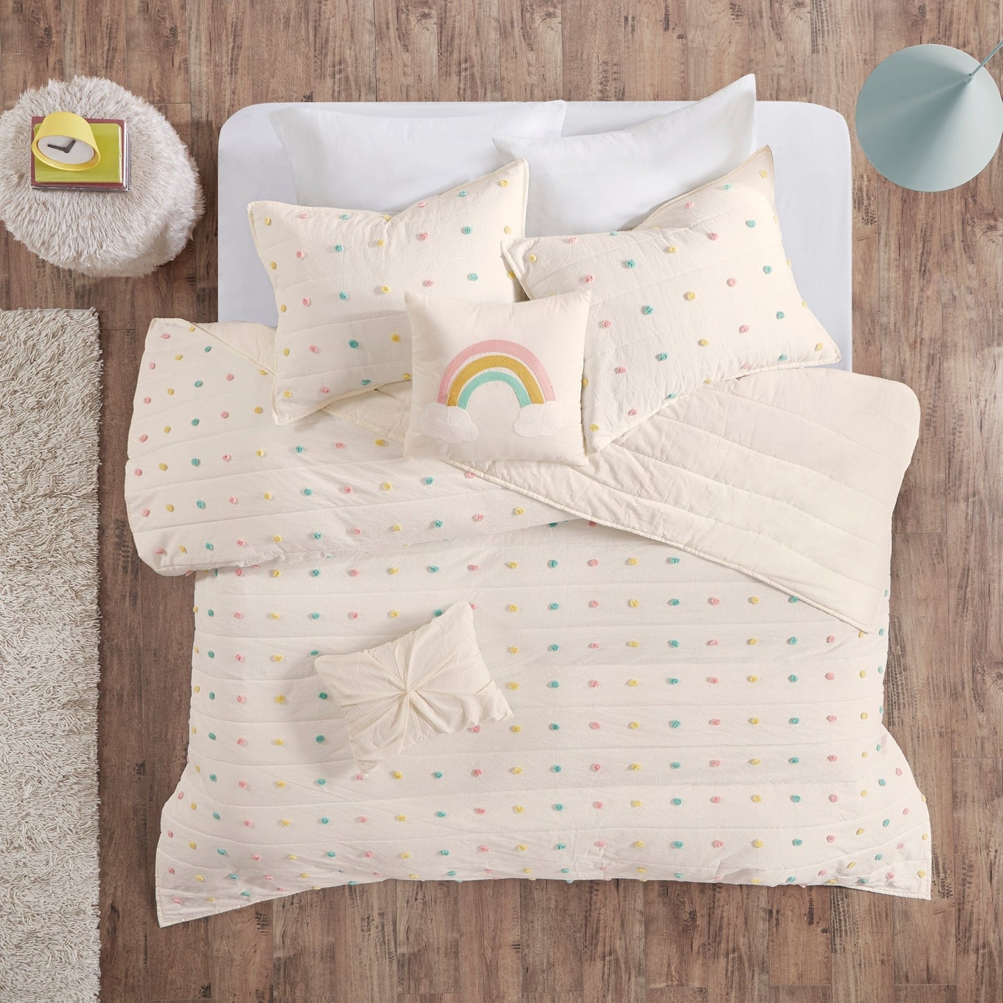 Set trapunta in cotone jacquard con pompon Ensley di Intelligent Design Kids e cuscini