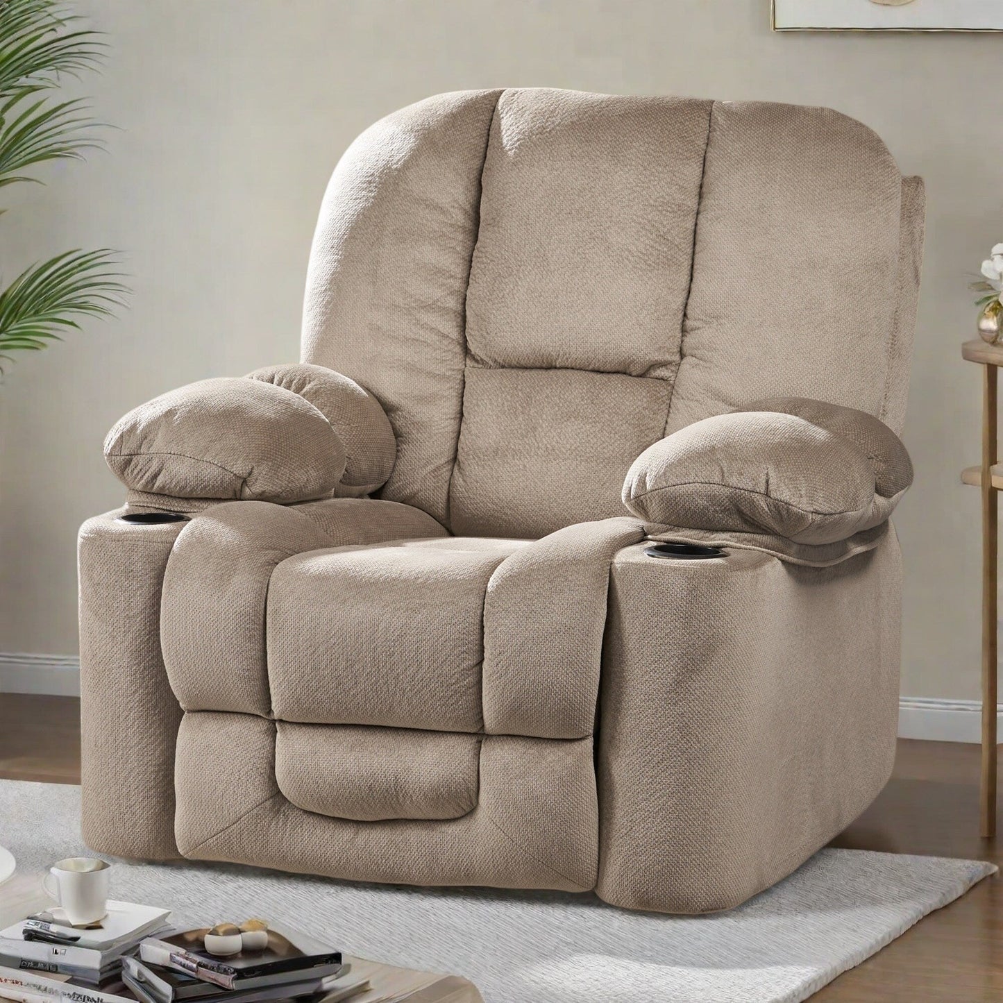 Poltrona reclinabile manuale in tessuto con doppio portabicchieri e generosi cuscini imbottiti