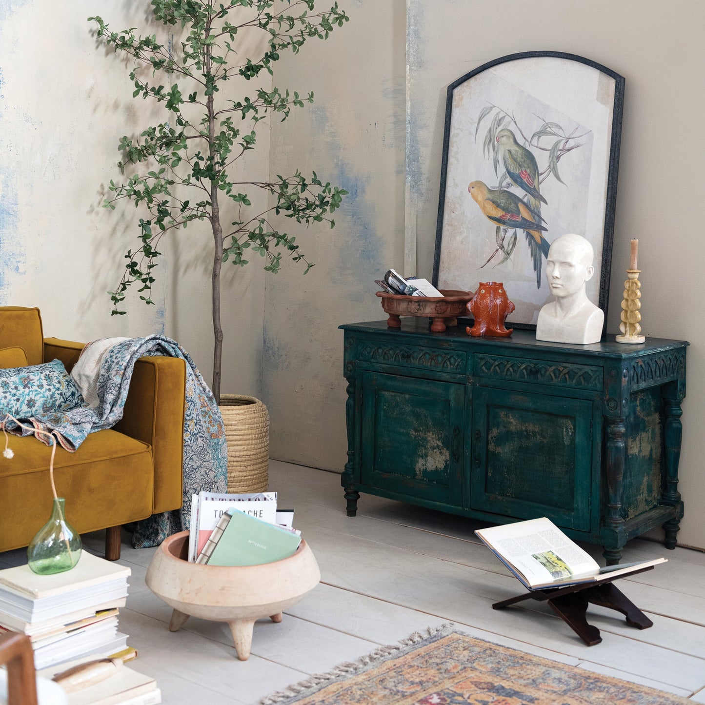 Divano rivestito in tessuto con gambe in legno, Chartreuse - 63,0 L x 32,3 W x 31,9 H