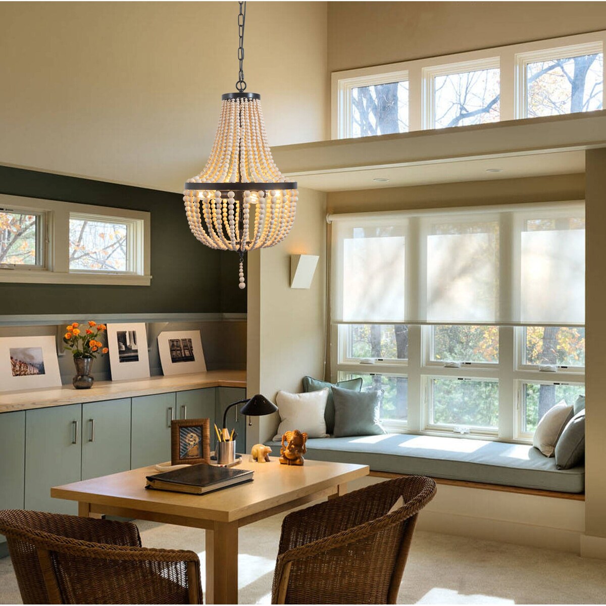 Lampadario moderno con perline in legno stile fattoria