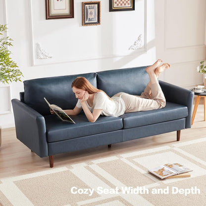 Divano a 3 posti in similpelle con gambe in legno e cuscini imbottiti