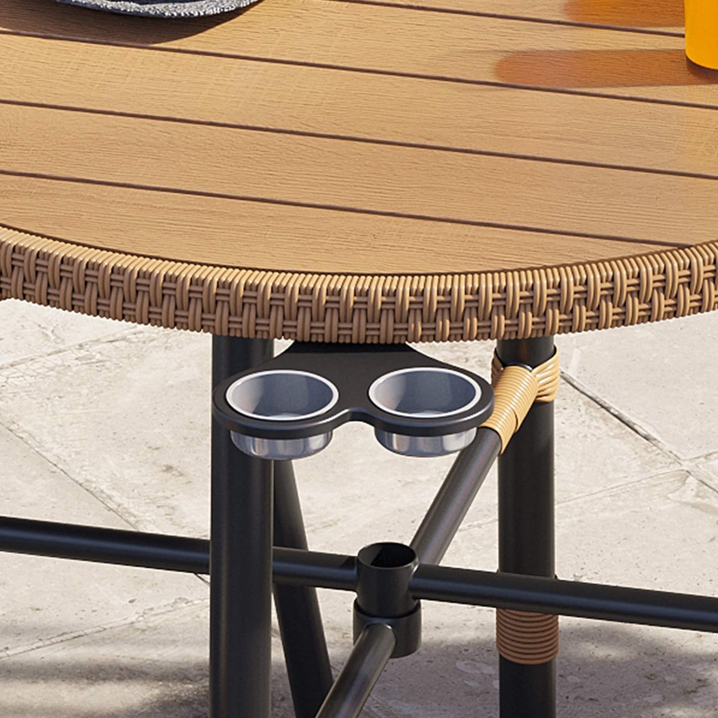 Set da pranzo per esterni Moasis da 5 pezzi in rattan, tavolo con sedie in vimini e foro per ombrellone