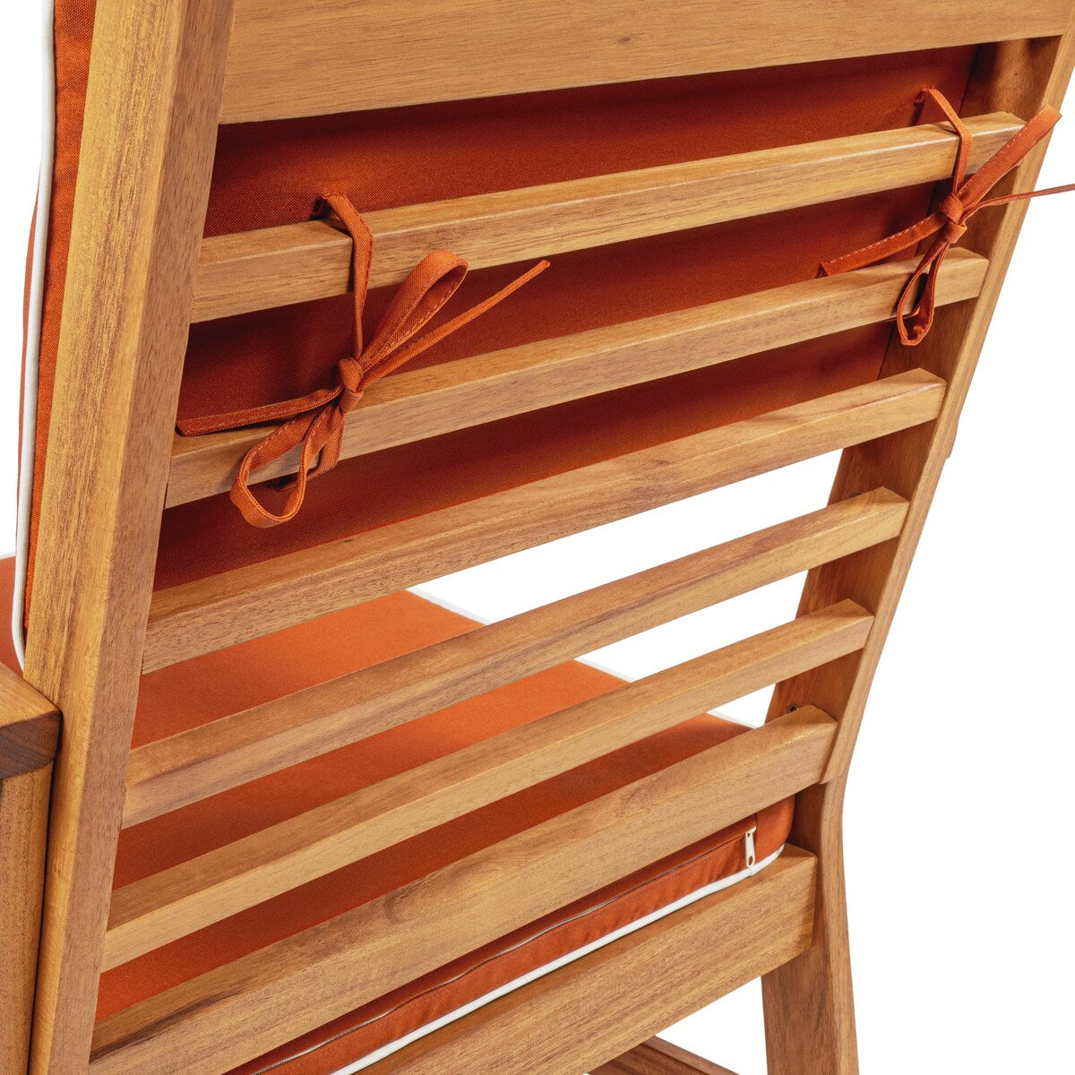 Set da esterno per patio Freja, 4 pezzi, in legno di acacia, stile costiero, moderno, con cuscini, di JONATHAN Y