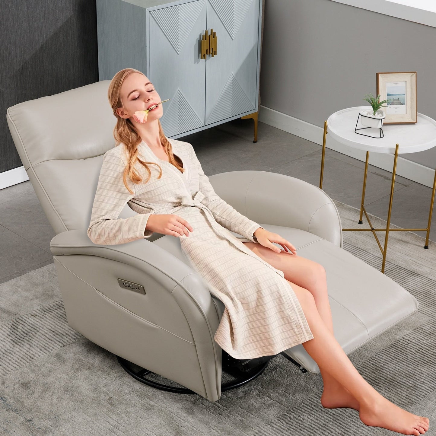 Poltrona reclinabile elettrica in vera pelle, girevole a 270°, USB, tipo C