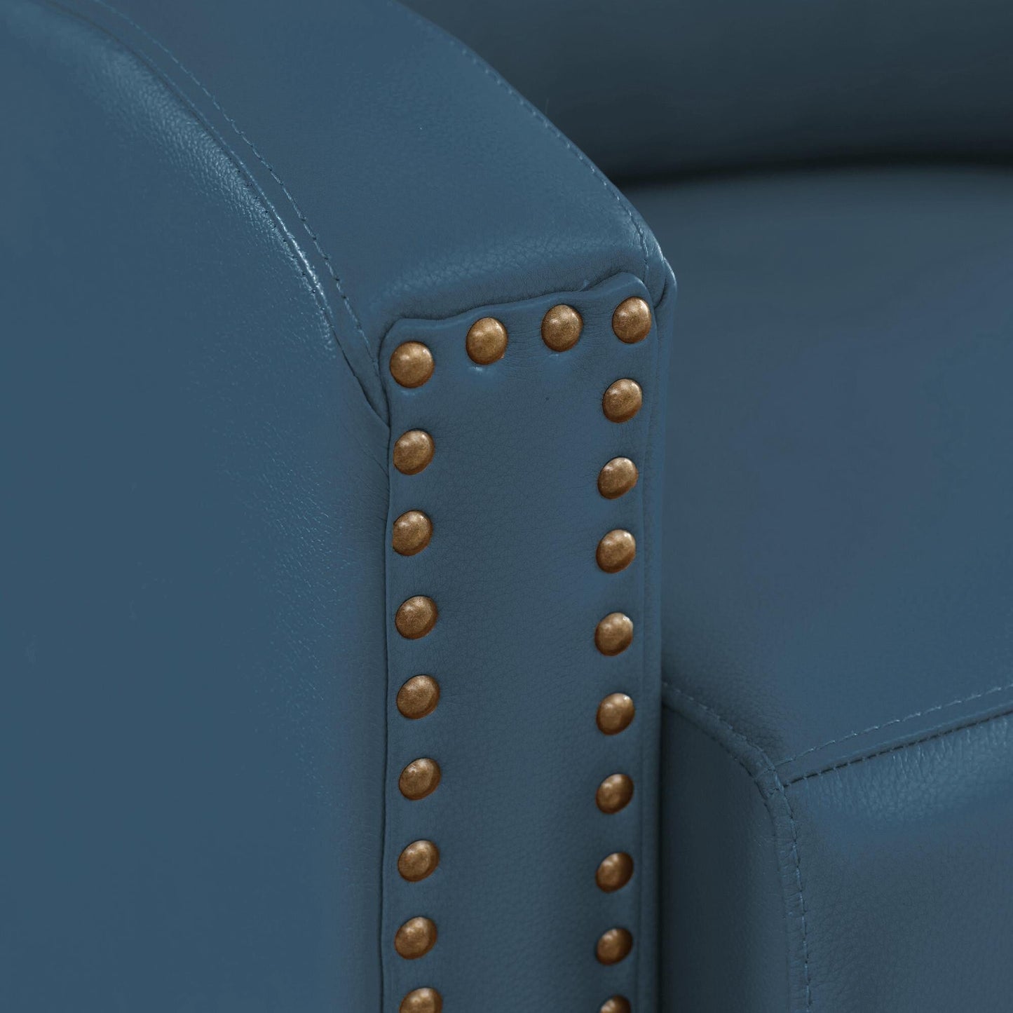 Poltrona reclinabile in vera pelle con schienale multi-angolo e gambe in legno massello