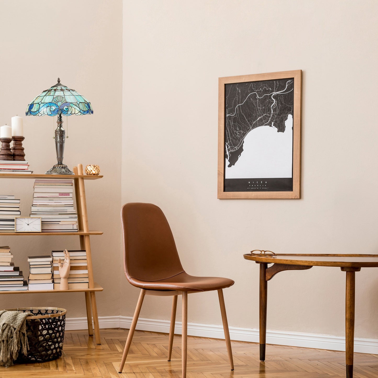 Lampada Tiffany in vetro colorato Gracewood Hollow Asdreni da 20 pollici - 14L x 14W x 20,25H