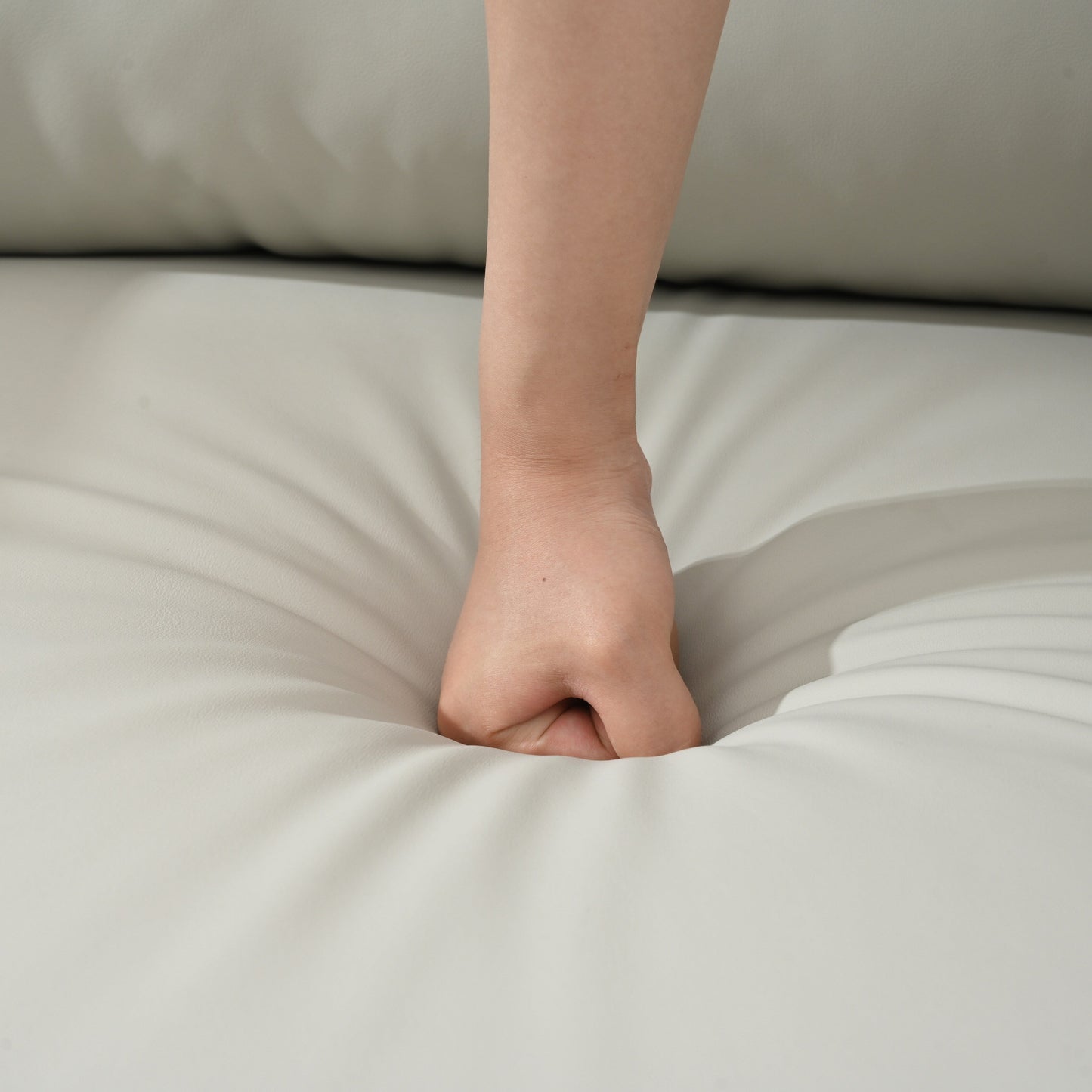 Poltrona reclinabile a dondolo girevole a 360° grigia con poggiapiedi regolabile, comfort imbottito e porta telefono