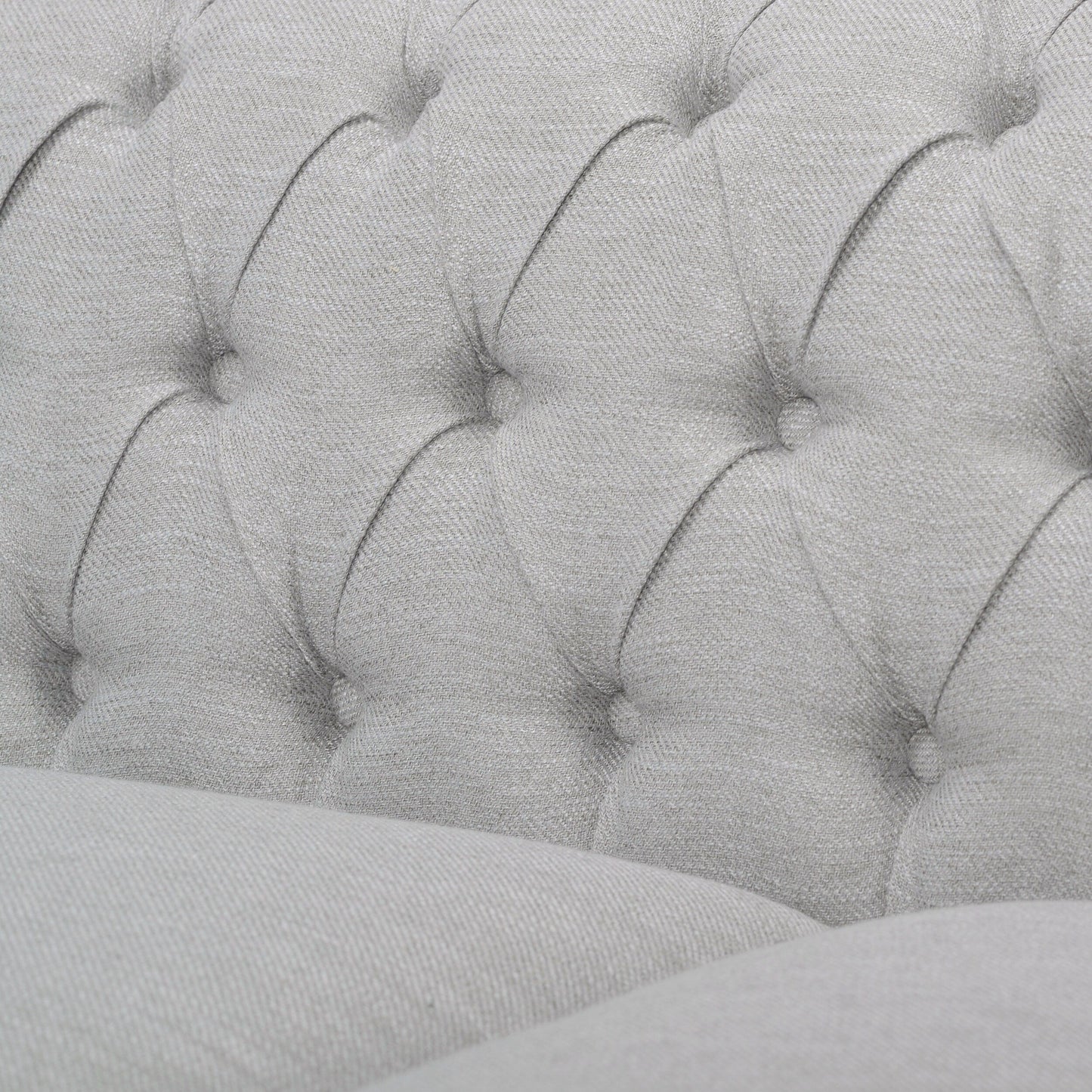 Divano Chesterfield grigio 84.75 imbottito con bottoni, 3 posti, borchie e gambe in legno