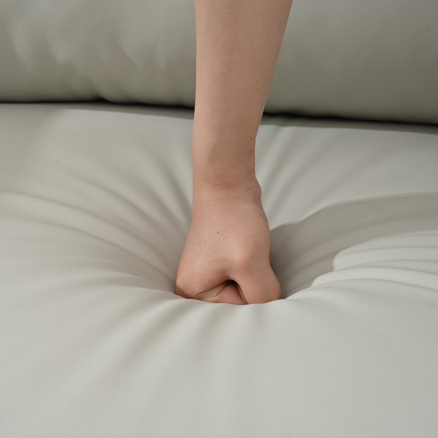 Poltrona reclinabile elettrica grigia con rotazione a 270°, porte USB e poggiapiedi regolabile per soggiorno e cameretta dei bambini