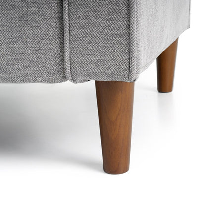 Divano moderno in lino HANA con tasche sui braccioli di Crown Comfort