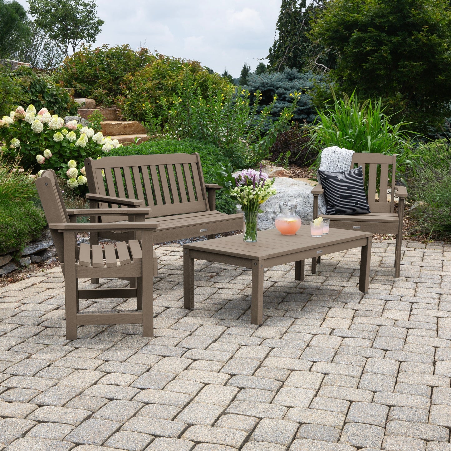 Set da conversazione HIGHWOOD Lehigh da 4 pezzi