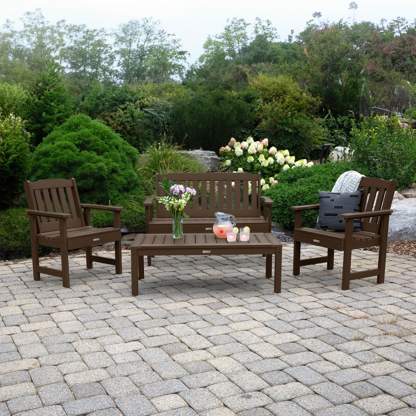 Set da conversazione HIGHWOOD Lehigh da 4 pezzi