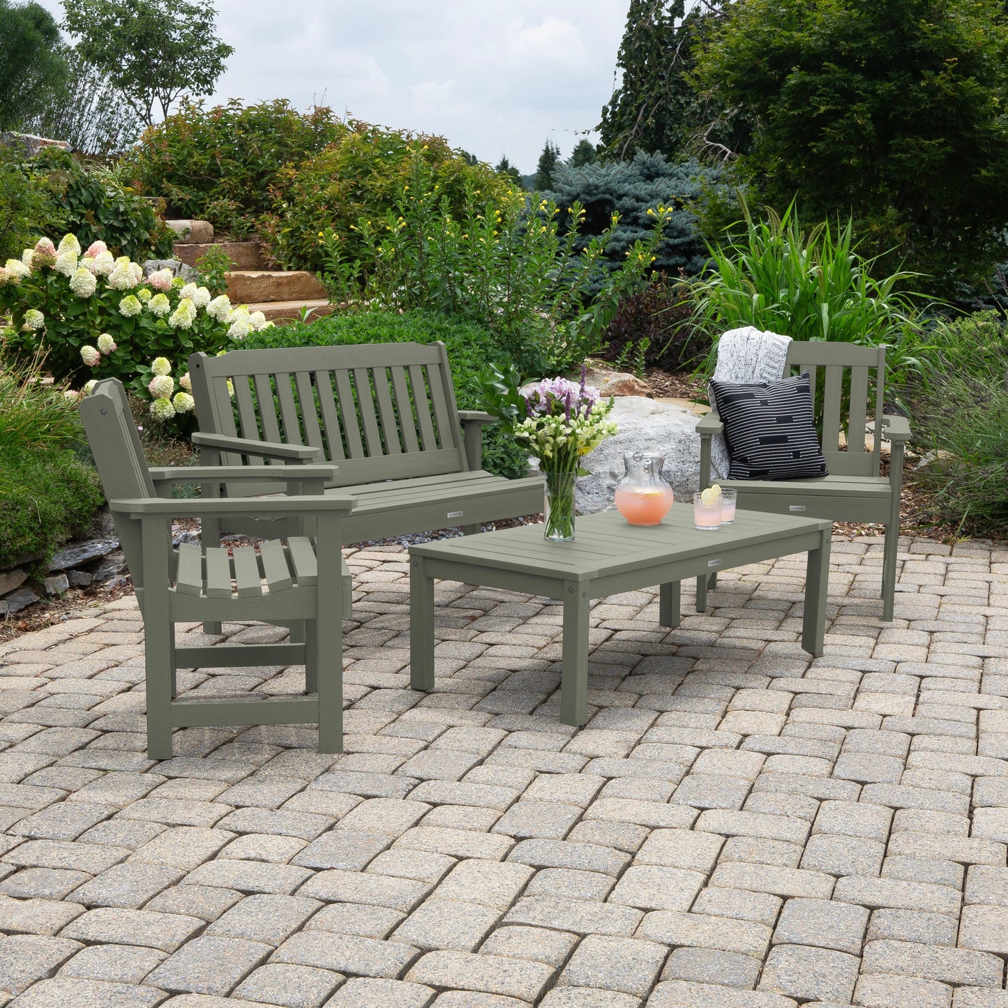 Set da conversazione HIGHWOOD Lehigh da 4 pezzi