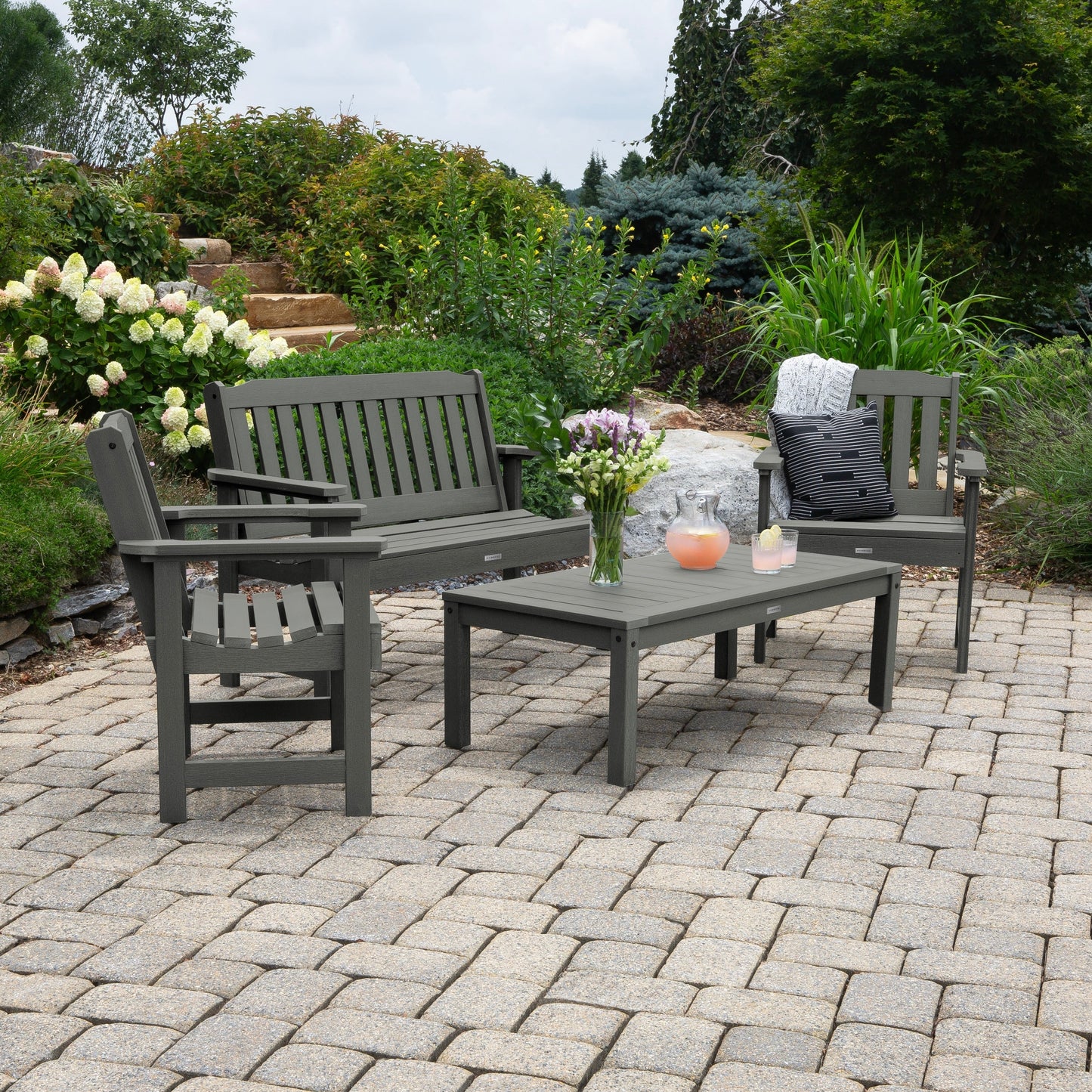 Set da conversazione HIGHWOOD Lehigh da 4 pezzi