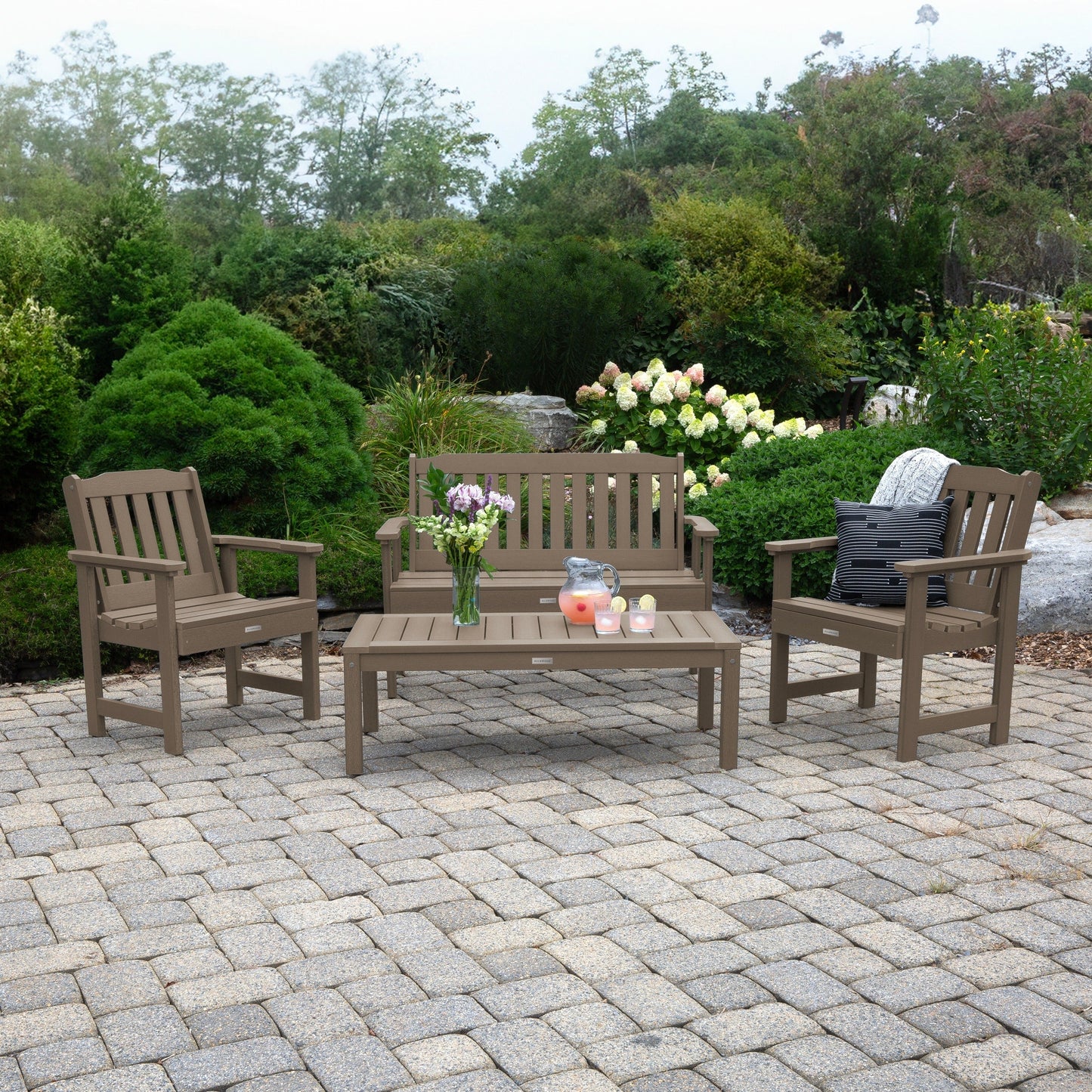 Set da conversazione HIGHWOOD Lehigh da 4 pezzi